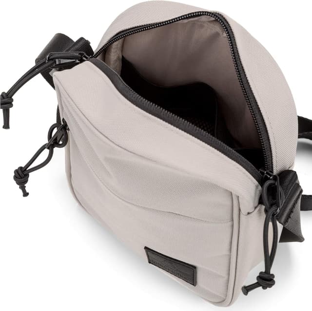 Detalle 2 de Johnny Urban Luis Umhängetasche 20 cm