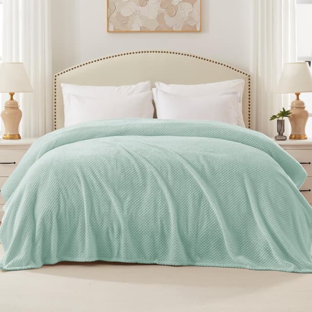 Detalle de Exclusivo Mezcla King Size fleece bed blanket (230x265 cm) in mint green with waffle texture