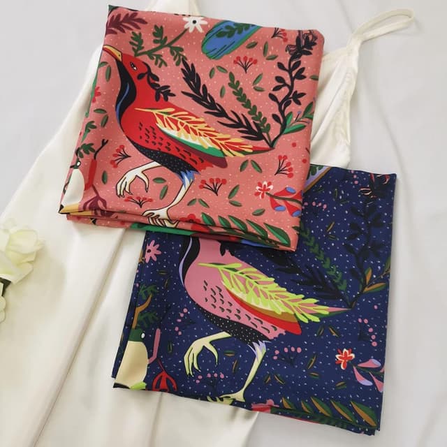 Detalle de Julunar Silk Like 35" Satin Hair Scarf (90cm x 90cm) — Large Square Wrap for Sleeping, Hair or Neck, Gift Packed