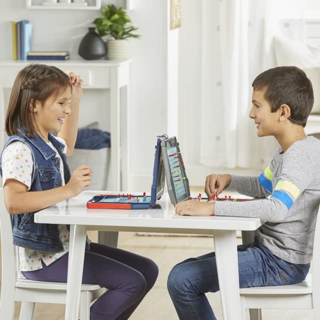 Detalle 2 de Hasbro Battleship Klassisches Brettspiel ab 7 Jahren 🎲