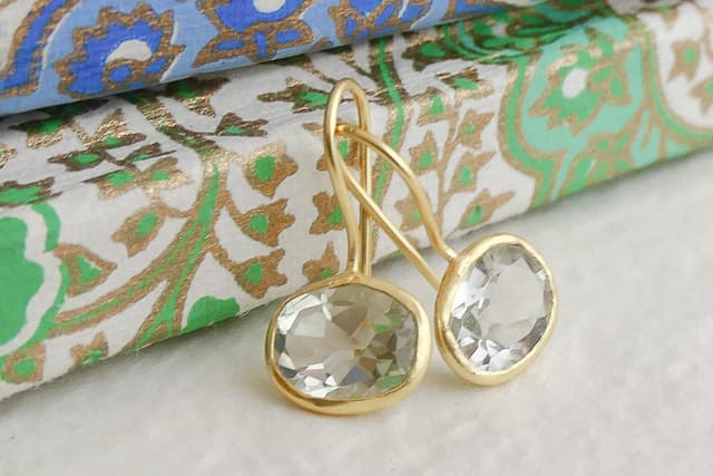 Detalle 2 de Grüner Amethyst Gold plattiert 925 Sterling Silber Ohrhaken – handgefertigte Edelstein-Ohrringe