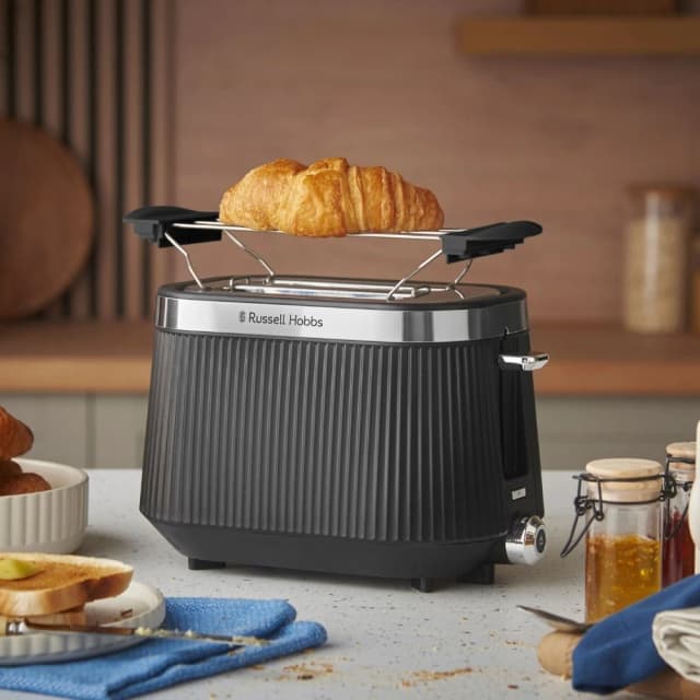 Detalle 2 de Russell Hobbs Brontë Tostadora 3 ranuras