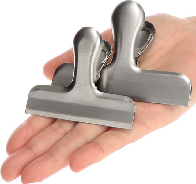 Detalle 2 de com-four 10-teiliges Set Verschlussklammern aus Edelstahl für Lebensmittelbeutel & Tüten (10 Stück, silberfarben)