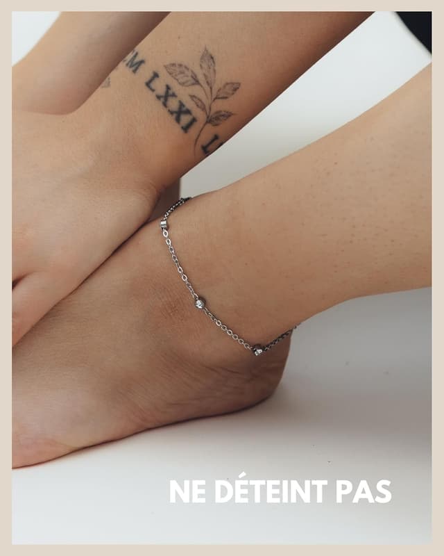 Detalle de Chaîne de cheville réglable pour femmes en acier inoxydable avec zirconium — étanche, 22 à 27 cm