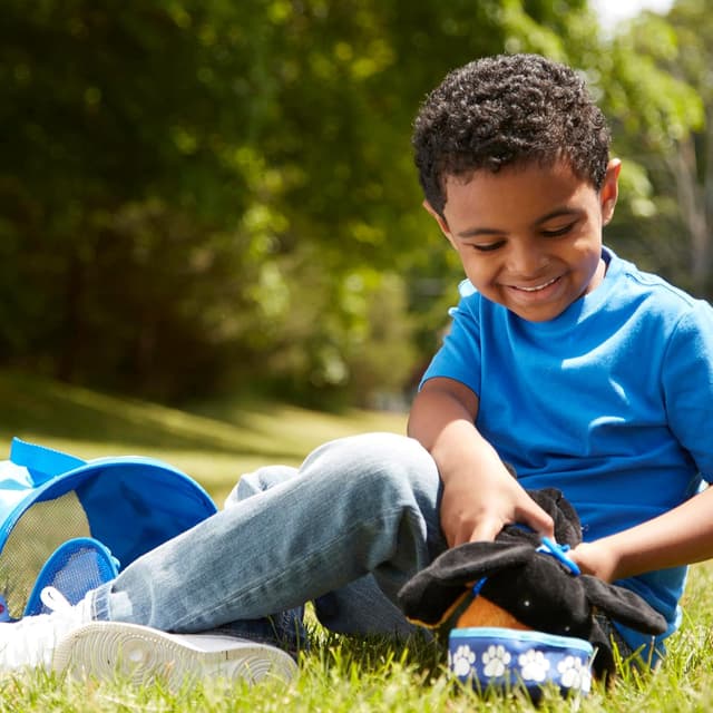 Detalle 2 de Melissa & Doug pet travel play set 15 pcs