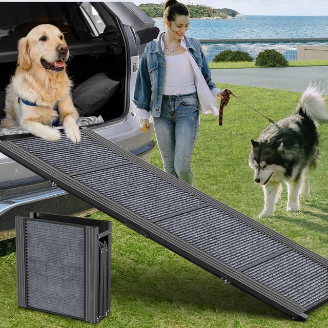 Detalle de HerCcreta Wigge folding dog ramp for car (63" long, 17" wide) with non-slip carpet surface, up to 250 lbs