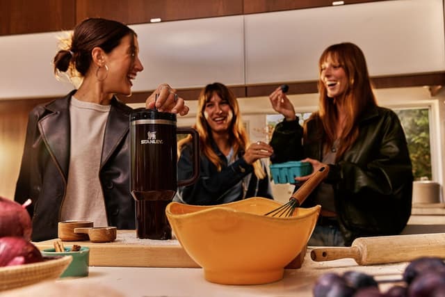 Thumbnail 3 de STANLEY Quencher H2.0 40 oz Insulated Tumbler 🥤