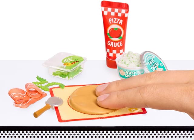 Detalle 1 de MGA Miniverse Make It Mini Serie 2