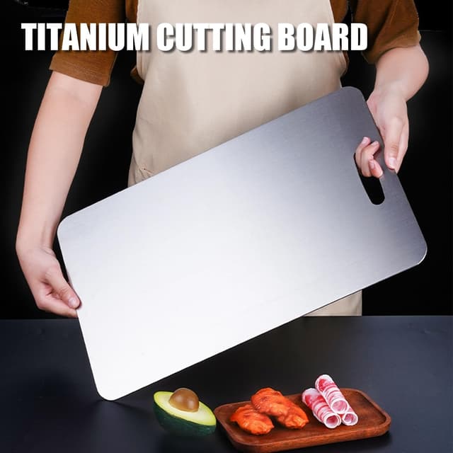 Detalle 2 de Titanium Cutting Board (100% Pure Titanium) — Double-Sided, Dishwasher Safe, Hygiene-Focused