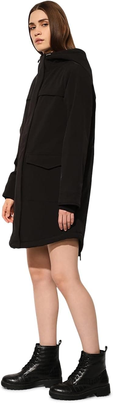 Detalle 2 de ONLY Puffer Jacket ONLMAASTRICHT: la parka imbottita da donna pensata per giornate difficili