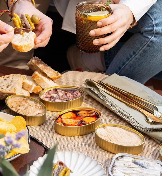 Thumbnail 3 de Calamares en Salsa Americana La Sirena 110g 🦑