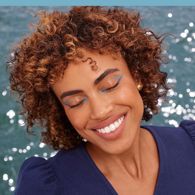 Thumbnail 4 de Bourjois Contour Clubbing Lápiz Kohl 050 - Loving Green