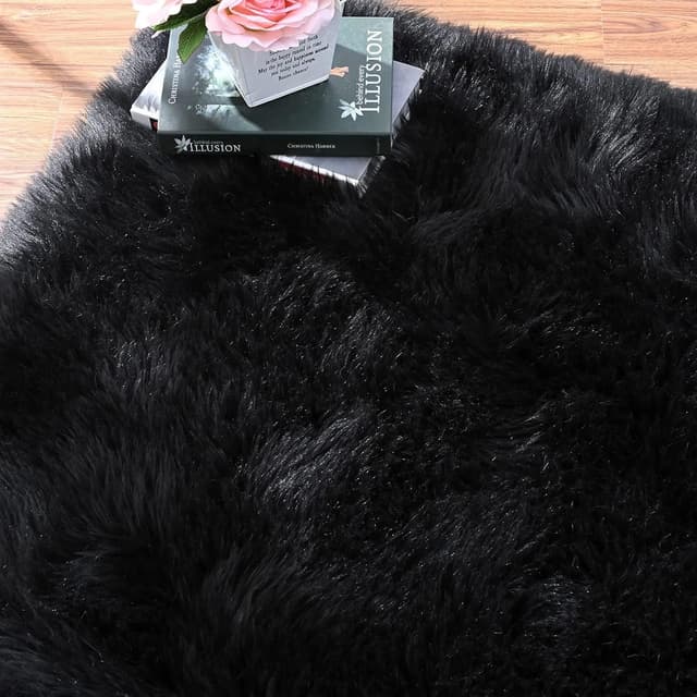 Detalle de ORINOVA Tapis noir en fausse fourrure 90x150 cm (moumoute shaggy) pour chambre ado et salon