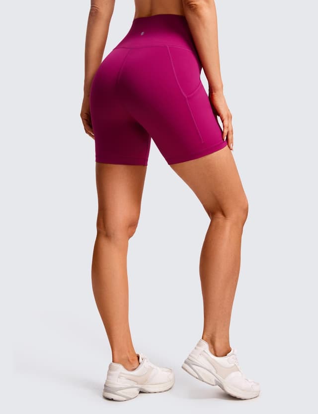 Detalle 2 de CRZ YOGA Butterluxe Short de motard femme 13 cm à taille haute, poches latérales – Magenta pourpre (taille 46)