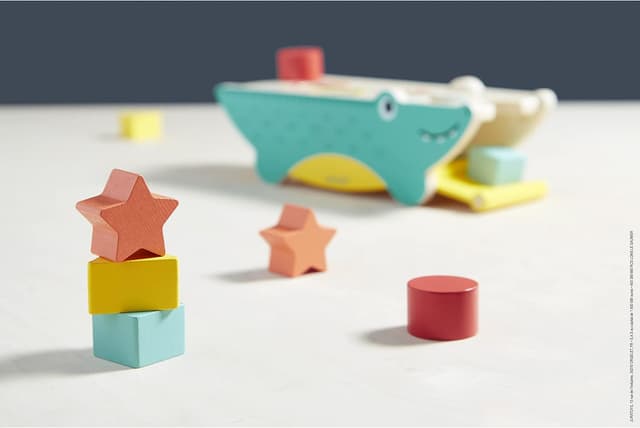 Detalle 2 de Boite à formes Croco Tropik Janod 12 mois