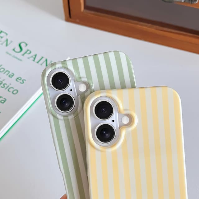 Detalle de Sage Green iPhone 17 case, 6.3 inch