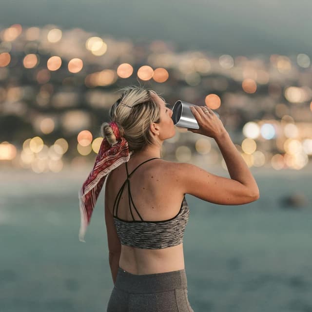 Detalle 2 de AEPDTD 20 oz Coffee Travel Tumbler (Stainless Steel Double-Wall Vacuum) with Lid — 8-Pack