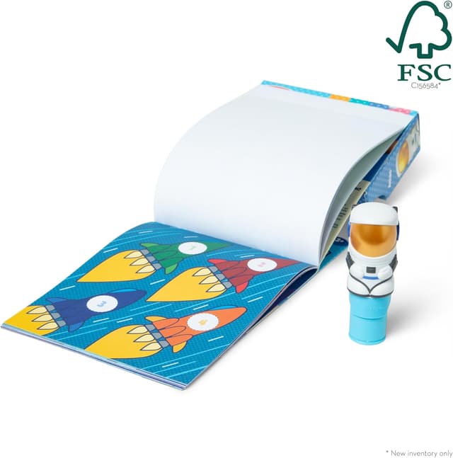 Detalle 2 de Melissa & Doug Sticker WOW! 24-Page Activity Pad and Sticker Stamper (Astronaut Atlas) with 300 Stickers