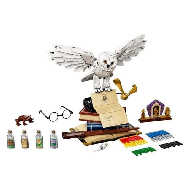 Detalle 1 de Lego Harry Potter Iconos de Hogwarts 3.000 piezas