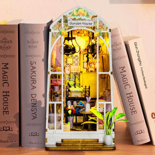 Thumbnail 1 de DIY Book Nook Kit Gartenhaus mit LED Licht