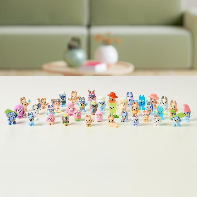 Detalle 2 de Bluey Fuzzies Deluxe Figure Pack 6 mini-figures