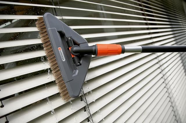 Thumbnail 6 de Gardena Escobillón Comfort Cleansystem con boquilla plana 5568-20