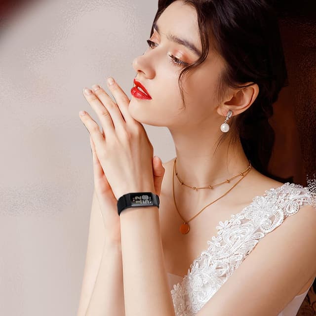 Detalle 2 de Runostrich Fitbit Charge 6 strap, nylon loop