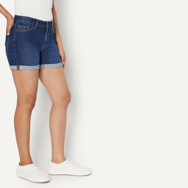 Detalle de Amazon Essentials Women’s Slim-Fit Mid-Rise 4in (10.2cm) Jean Shorts