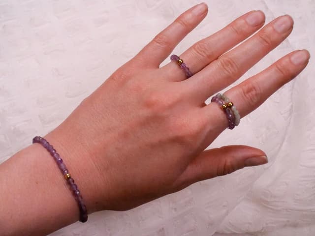 Detalle de BERGERLIN Echter Naturstein Perlen Ring mit vergoldeter Perle – Anti-Stress Fidget Ring mit Echtheitszertifikat