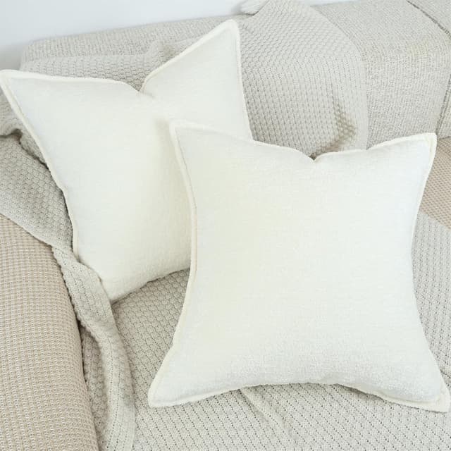 Detalle 2 de OYIMUA Set of 2 Chenille Cushion Covers (50cm x 50cm) – Cream square throw pillow cases