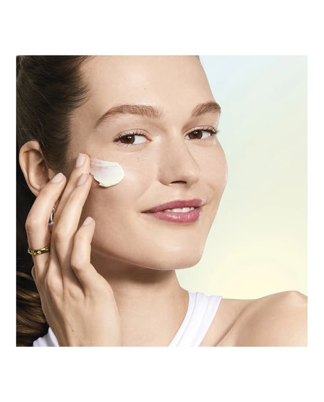 Detalle de Estée Lauder Estuche DayWear 24h hidratación