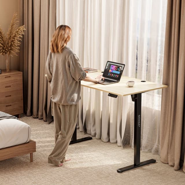 Detalle 2 de sense7 NOJO escritorio eléctrico regulable con motor 140x70 blanco/marrón claro