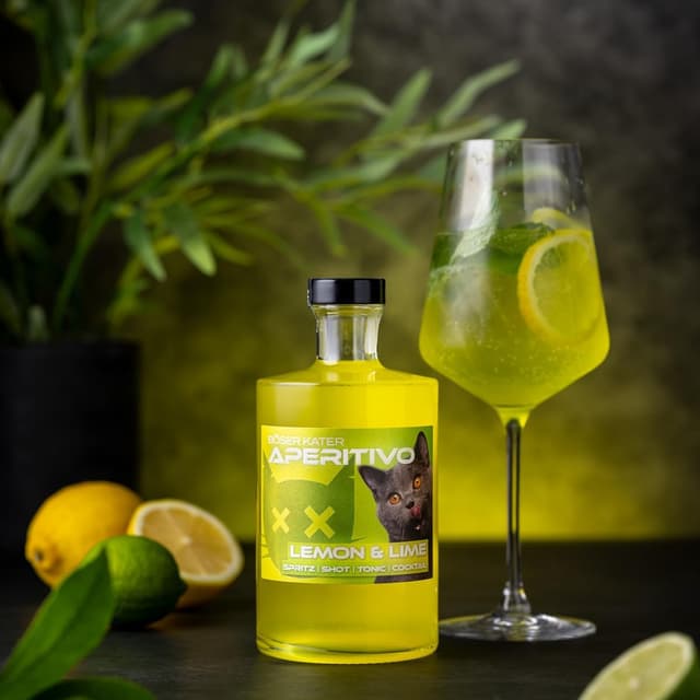 Detalle de BÖSER KATER Lemon & Lime Aperitivo Geschenkset mit 2 Gläsern (0,5 l, 15% Vol.)