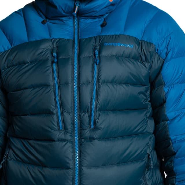 Detalle de Trangoworld Chaqueta de hombre Lugo v02 con plumón reciclado europeo y tejido reciclado