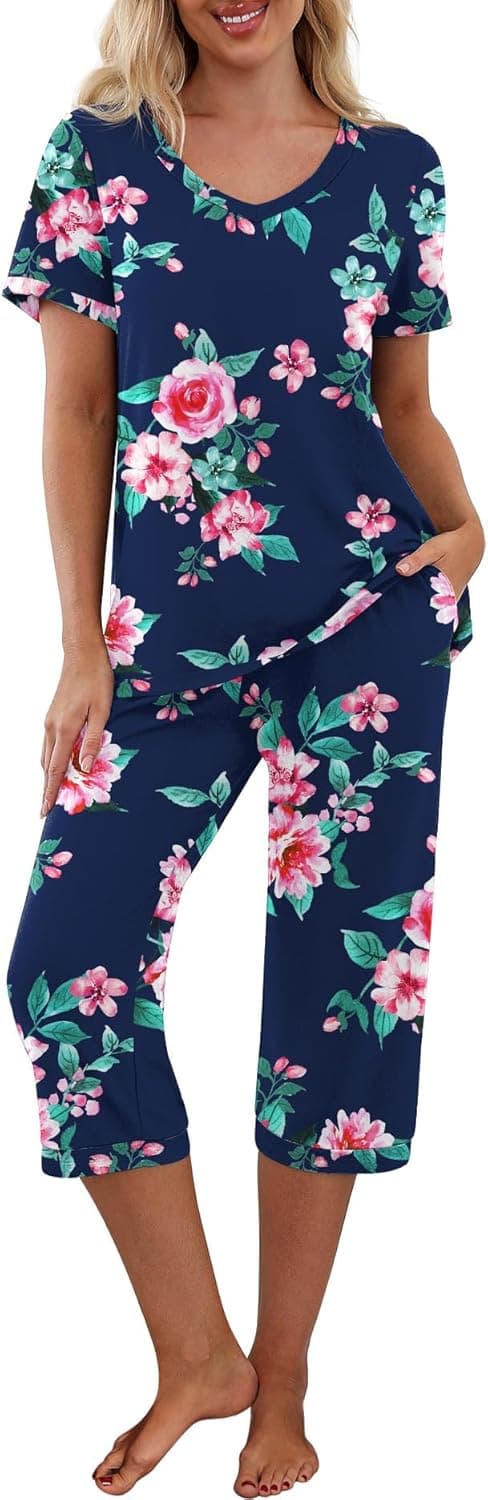 Detalle de PrinStory women’s pyjamas set with short-sleeve T-shirt and capri pants with pockets