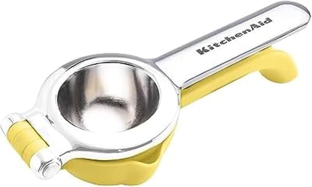 Detalle de KitchenAid Citrus Juice Press Squeezer for Lemons and Limes with Seed Catcher and Pour Spout, 8 Inch