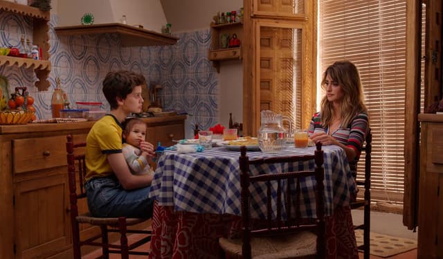 Detalle 2 de Studiocanal Parallele Mütter (Blu-ray) – beachten: kein spanischer Ton oder Untertitel