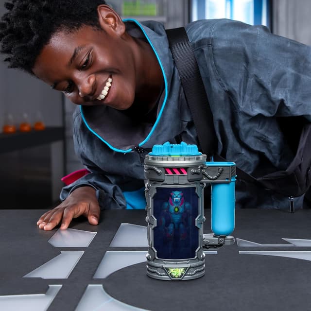 Detalle 2 de Moose Toys Mr Beast Lab Mutators Mutatie Kamer Iconic Panther (MOY24717)