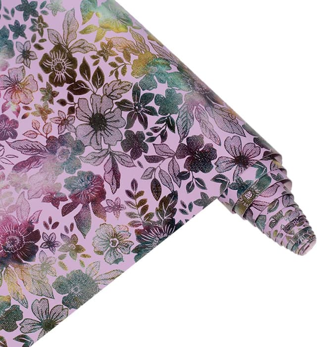 Detalle 2 de Kunstleder Stoff Rolle 41 x 137 cm mit glänzendem Blumenmuster in Rosa – ideal zum Basteln