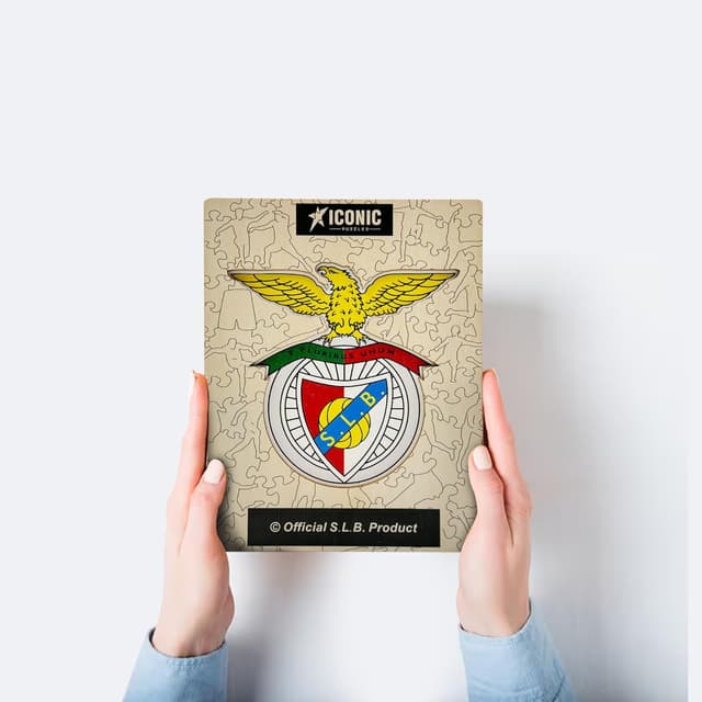 Detalle de Puzzle en bois Iconic Puzzles Benfica (logo) – 150 pièces, taille S