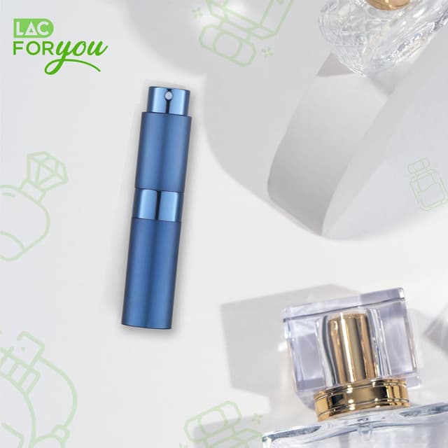 Detalle de LAC FOR YOU Perfume Atomiser 8 ml – Refillable travel perfume bottle for handbags (blue)