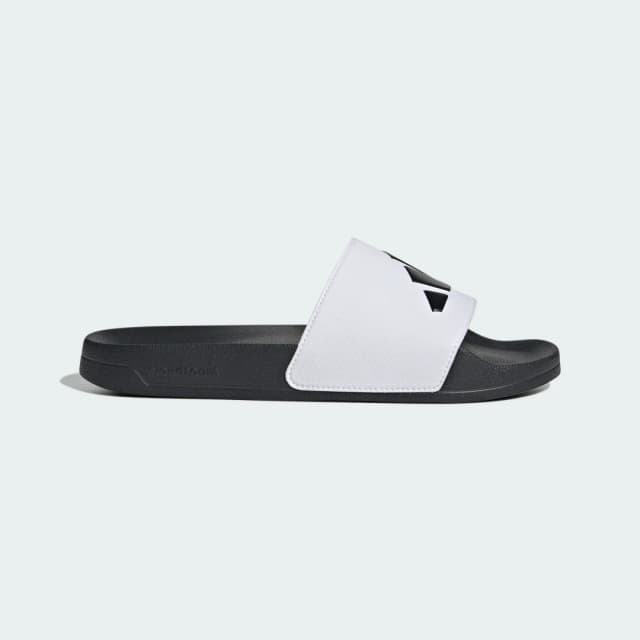 Detalle de adidas Adilette Shower Slides en color blanco: chanclas de ducha para el día a día