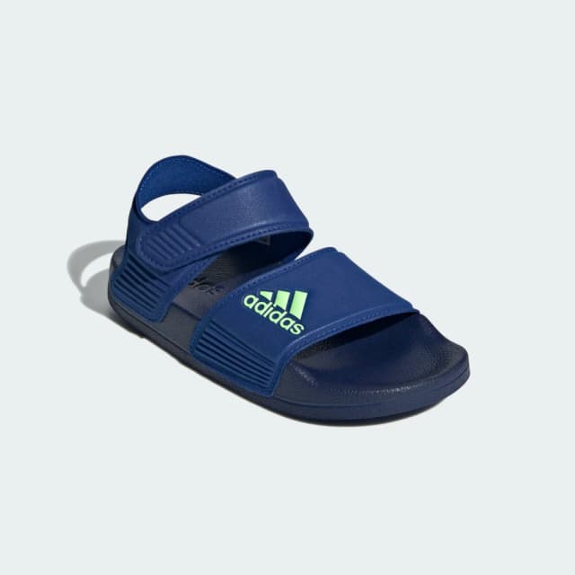Detalle 2 de Adidas Sandalia Adilette azul: comodidad para el día a día