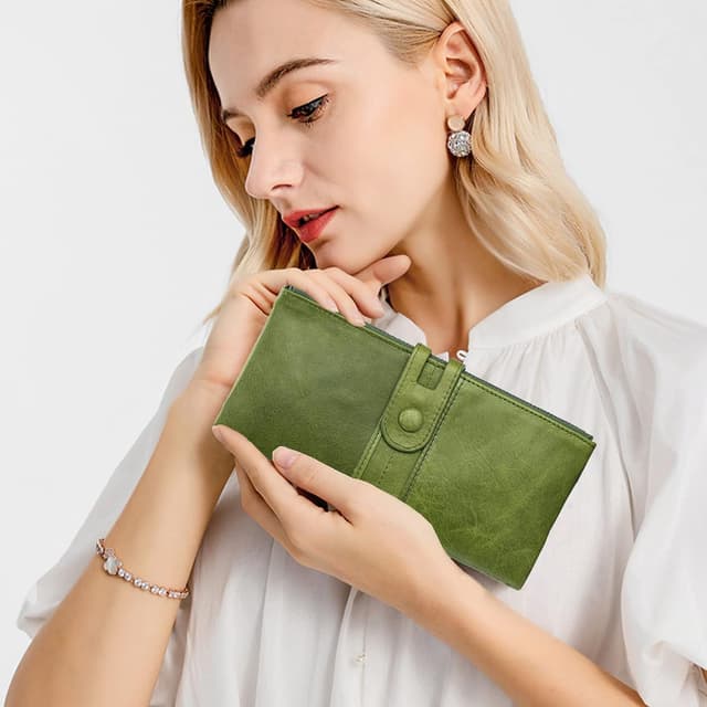 Detalle 2 de Roulens genuine leather women’s slim bifold zipper wallet with RFID blocking