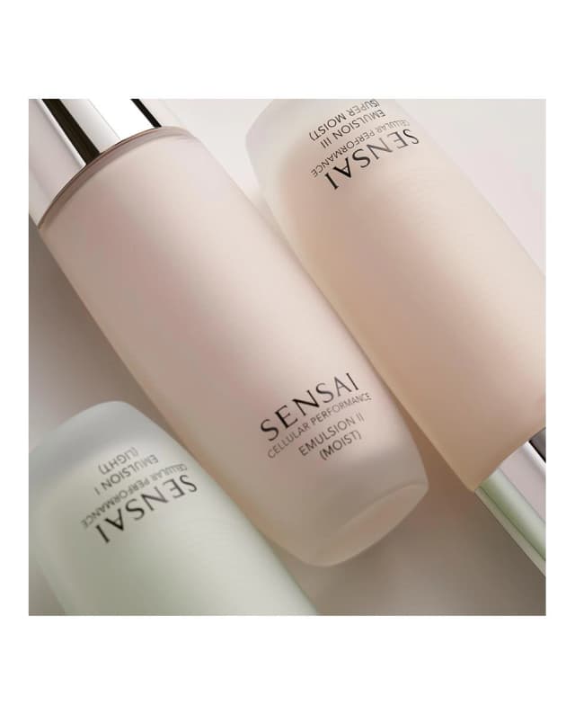 Detalle 2 de Sensai Cellular Performance II Moist Emulsión hidratante 75 ml