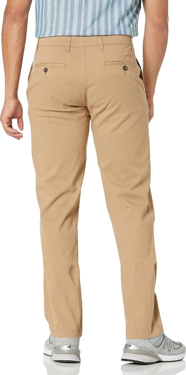 Detalle 2 de Amazon Essentials Straight-Fit Chino Pants 31W