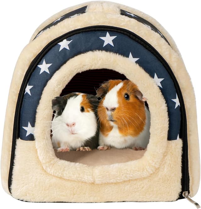 Detalle de Pantula Warm Guinea Pig Bed House (Blue Star) – cave-style hideout with removable pad