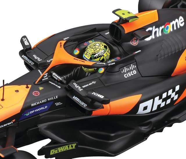 Detalle 2 de Bburago McLaren MCL38 2024 Modellauto 1:24