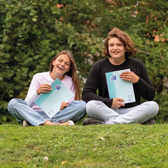 Thumbnail 6 de Oxford Cahier A4 quadrillé 80 feuilles perforées Menthe (80 feuilles, 160 pages)