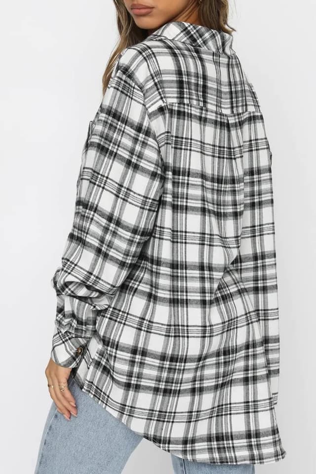 Detalle de CHYRII Women’s Plaid Flannel Button-Down Shacket (Long Sleeve) with Pockets